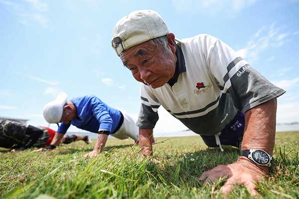 Investigating the Effectiveness of the Longevity Movement